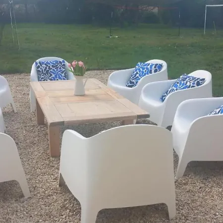 בית נופש Charming Countryside Retreat - Up To 7 People Macqueville