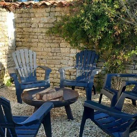 Charming Countryside Retreat - Up To 7 People בית נופש Macqueville