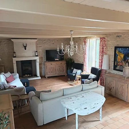 בית נופש Charming Countryside Retreat - Up To 7 People Macqueville