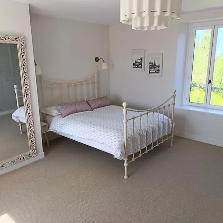 בית נופש Charming Countryside Retreat - Up To 7 People