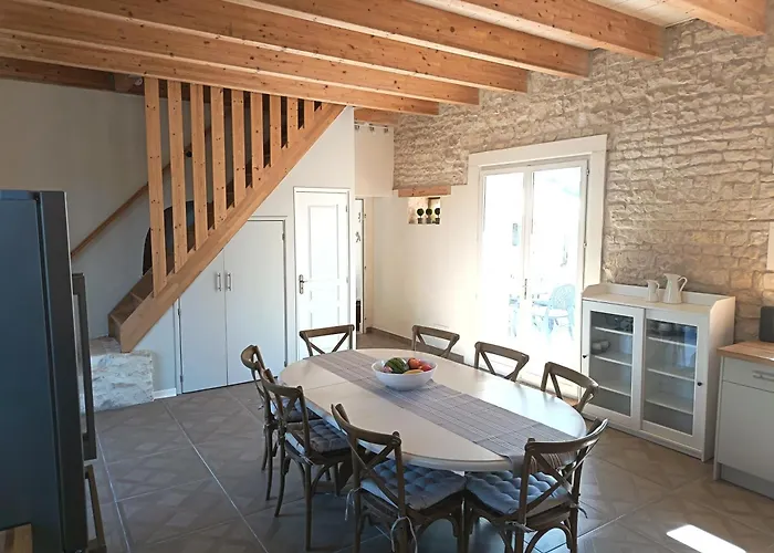 Сasa de vacaciones Charming Countryside Retreat - Up To 7 People Macqueville