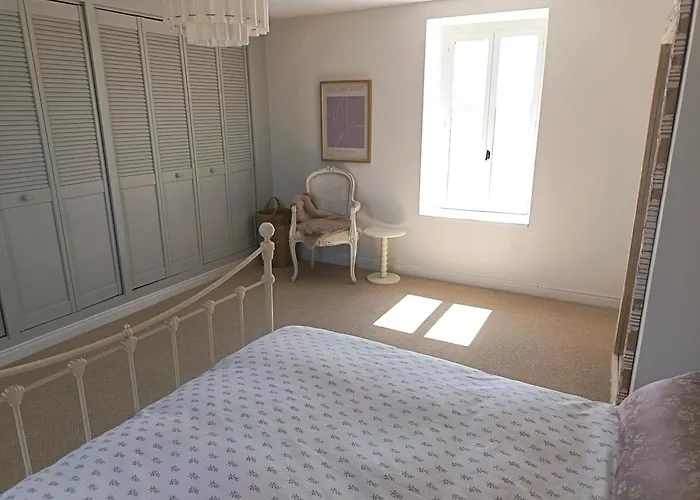 Сasa de vacaciones Charming Countryside Retreat - Up To 7 People *