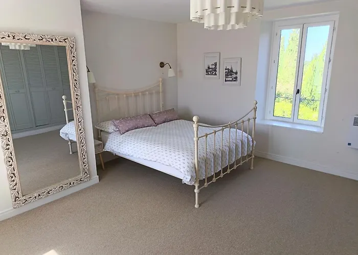 Сasa de vacaciones Charming Countryside Retreat - Up To 7 People